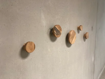 Patères en chêne — création Flarr